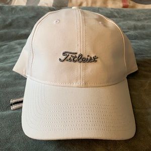 Titleist hat. Unisex. Never worn